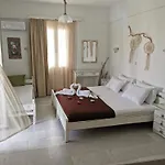 Vitzileos Apartment *